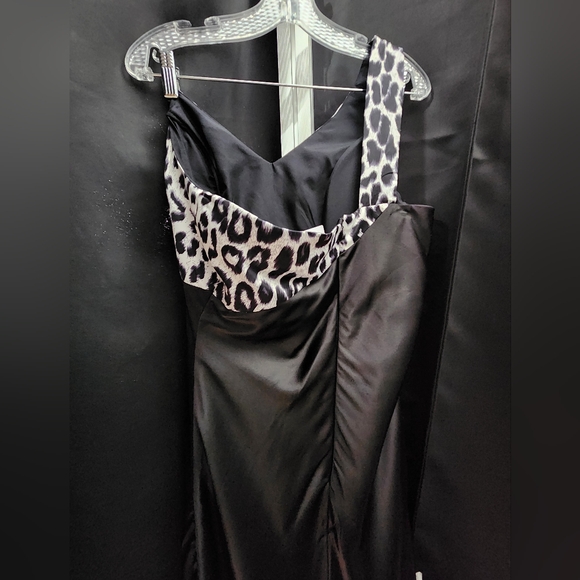 Prom Dress. Black. - Picture 4 of 4